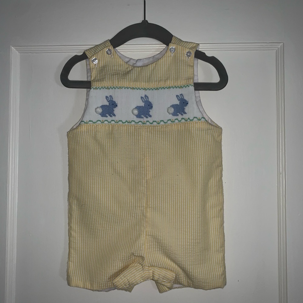 EUC 12M Anavini Yellow Seersucker Smocked Jon Jon